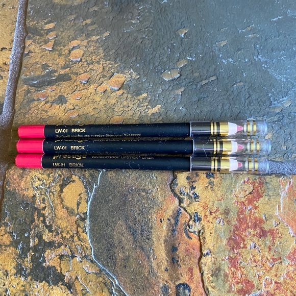 Prestige Waterproof Lip Liner Brick - Picture 1 of 1